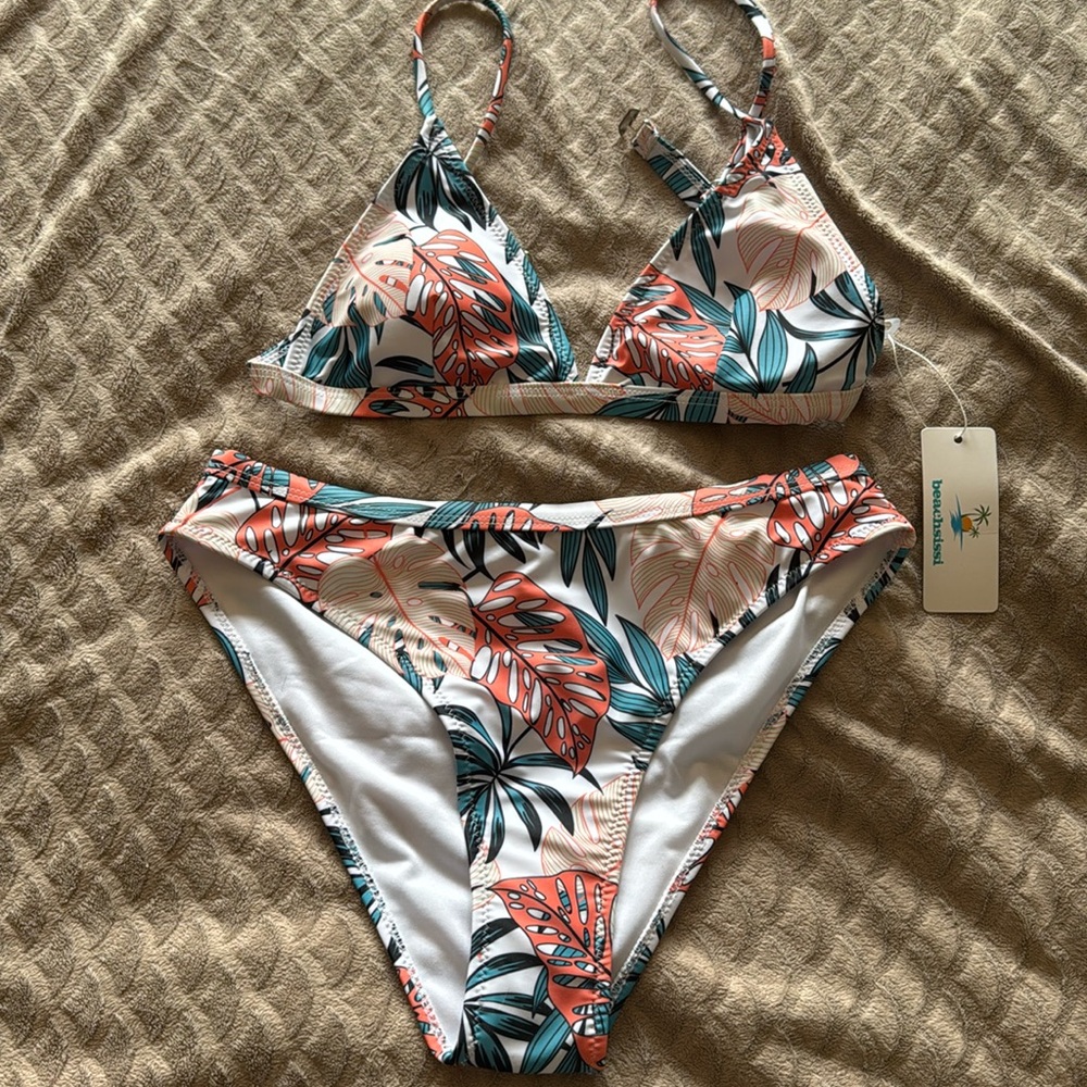 Beachsissi bathing suit - size small - brand new